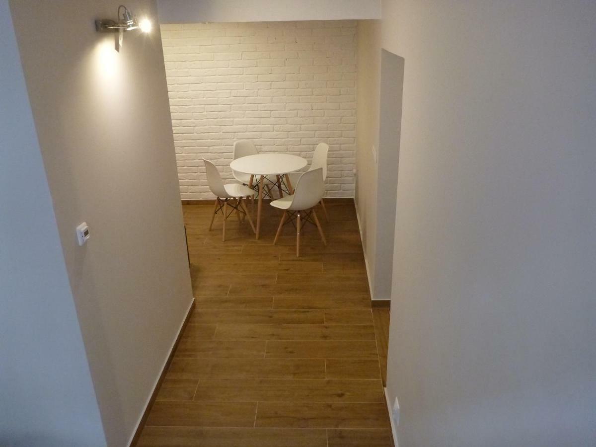 Apartament Na Brodatego Wroclaw Luaran gambar