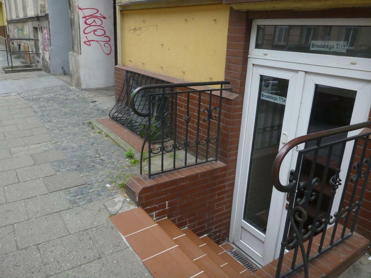 Apartament Na Brodatego Wroclaw Luaran gambar
